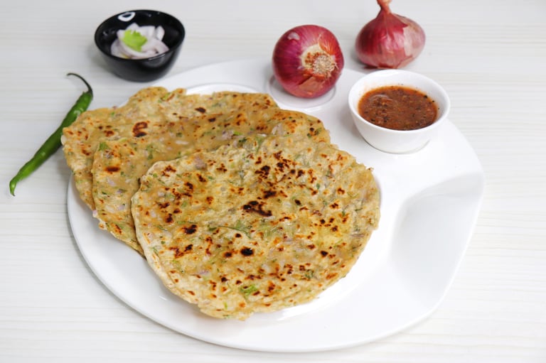 Amritsari Kulcha with chutney